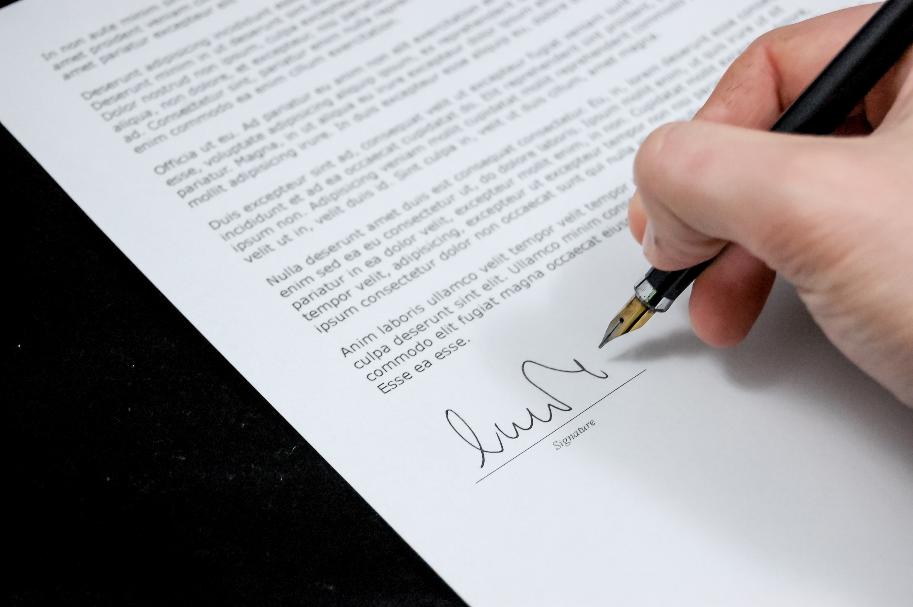 podpisovanie zmluvy
